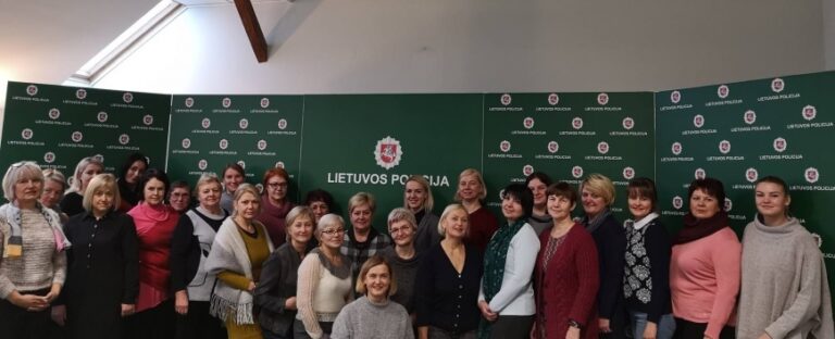 Read more about the article Telšiuose vyko seminaras “Psichologinė pagalba šeimoms taikant psichodramos technikas”