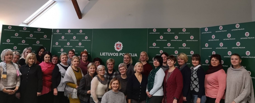 You are currently viewing Telšiuose vyko seminaras “Psichologinė pagalba šeimoms taikant psichodramos technikas”